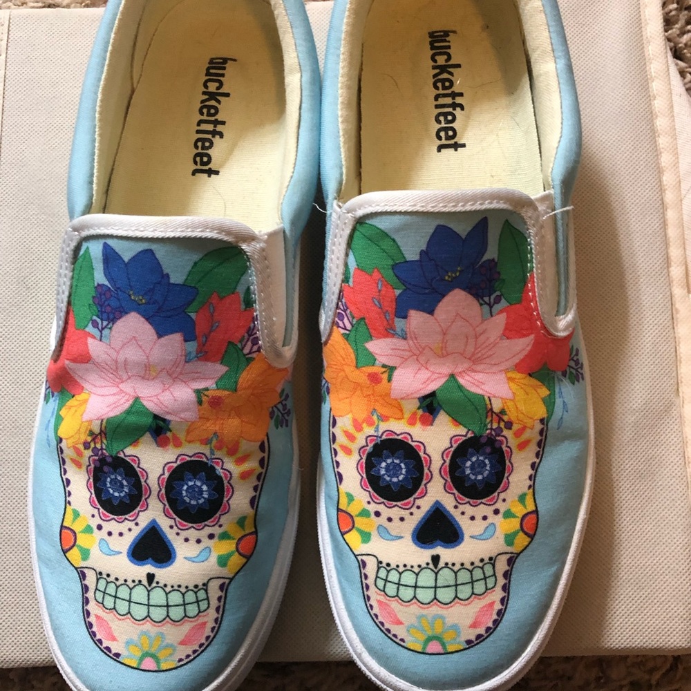 Bucket Feet sneakers - Day of the Dead Inspired